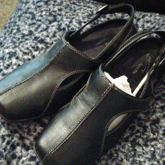 easy street Shoes - 🤠NIB Easy Street Comfort Wave Shoes Size 9W